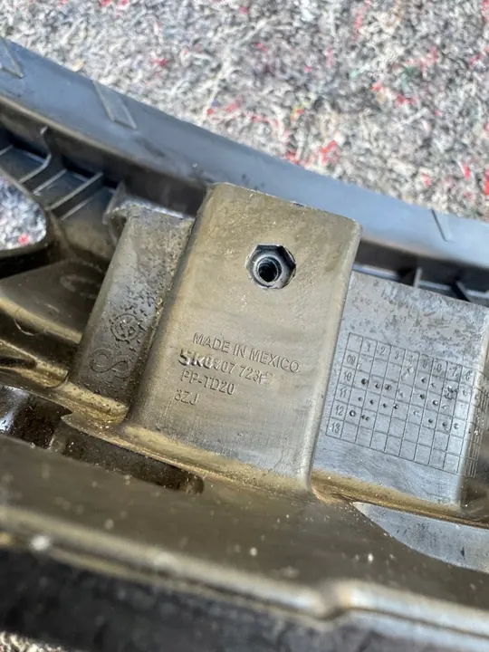 Volkswagen OE 5K0807723A suporte de para-choque image 7