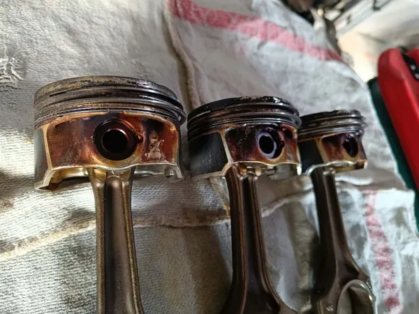 Kolben & Pleuel OEM 06HB für Audi A4 B8 2.0 TFSI image 3