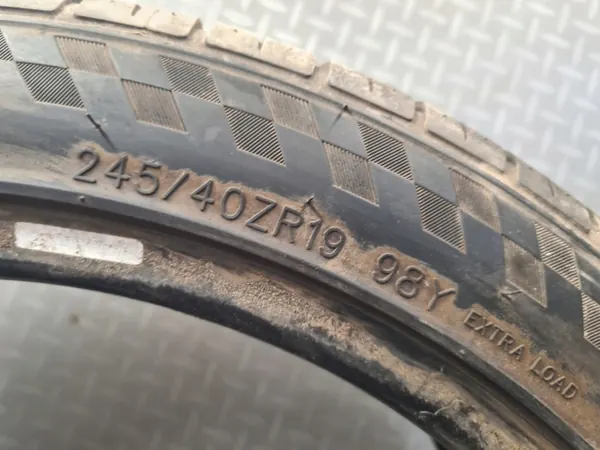 Banden OEM CZĘŚCI MARMAGCARS 694/800/894 245/40 R19 98Y image 3