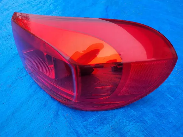 VW Tiguan I Lámpara de aleta trasera derecha EUROPA LIFT 5N0945096R image 2