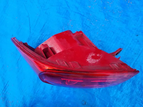 VW Tiguan I Lámpara de aleta trasera derecha EUROPA LIFT 5N0945096R image 4