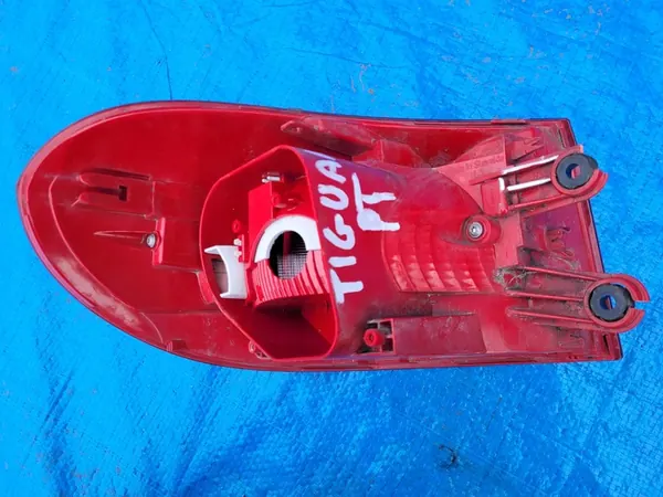 VW Tiguan I Lámpara de aleta trasera derecha EUROPA LIFT 5N0945096R image 7