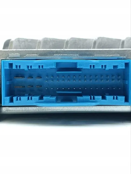 Amplificador de audio Mercedes-Benz OEM A2979009821 Usado image 7
