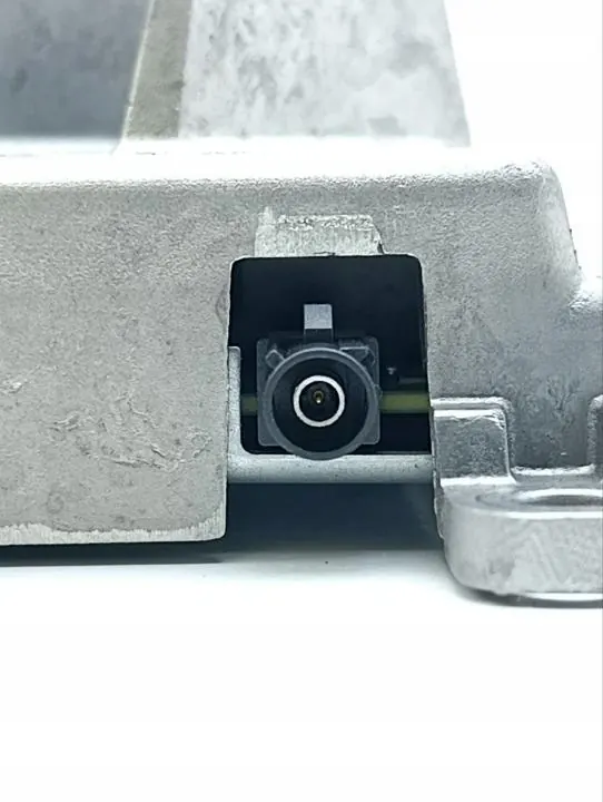 Amplificador de audio Mercedes-Benz OEM A2979009821 Usado image 8