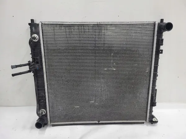 Waterradiator OEM 25310-CG060 voor Hyundai Staria image 2