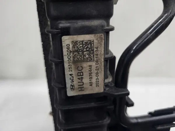 Waterradiator OEM 25310-CG060 voor Hyundai Staria image 3