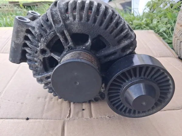 Vaihtovirtageneraattori 7521178 BMW E61 525i image 2