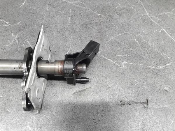 Injector OEM 059130277AH para Audi A6 C6 2.7 TDI image 3