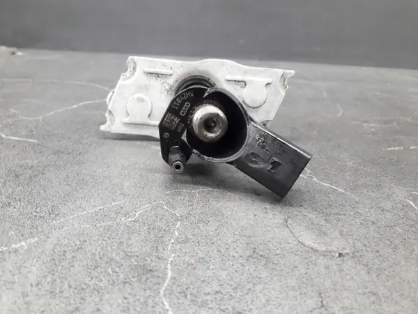 Injector OEM 059130277AH para Audi A6 C6 2.7 TDI image 8