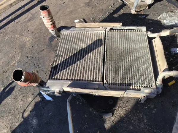 Intercooler CASE OEM - Usado, Puma 225 image 6
