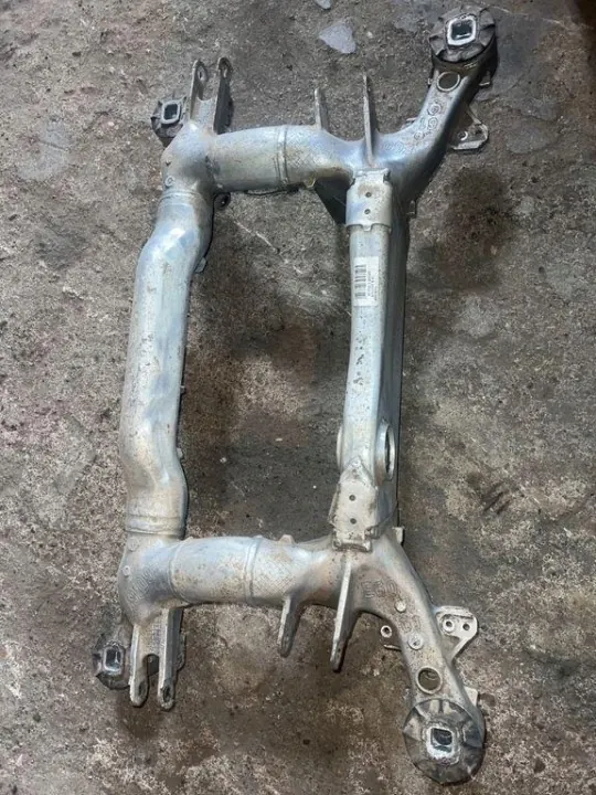 BMW OE 6761906 Achterophanging Balk 5 Series image 2