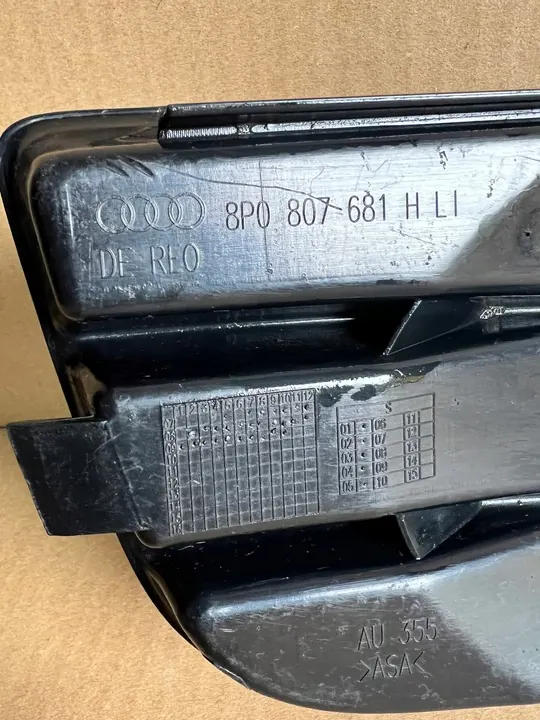 AUDI A3 8P LIFT Rejilla Delantera Izquierda Original OEM image 4