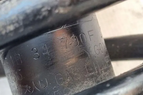 Fram höger stötdämpare MAZDA 6 SEDAN 2.2L diesel image 3