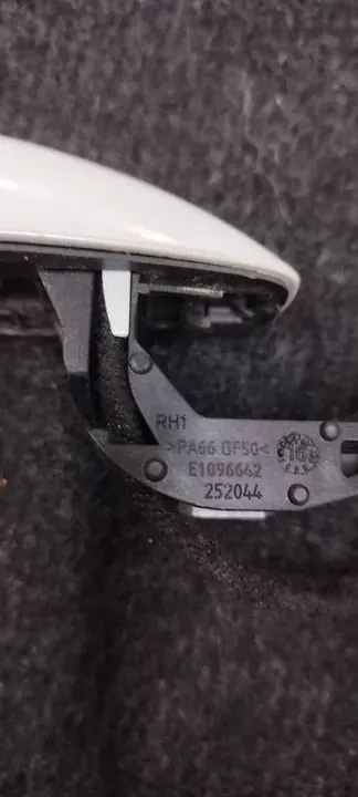 Takaluukun vasen kahva RENAULT MEGANE IV 806068883R image 2