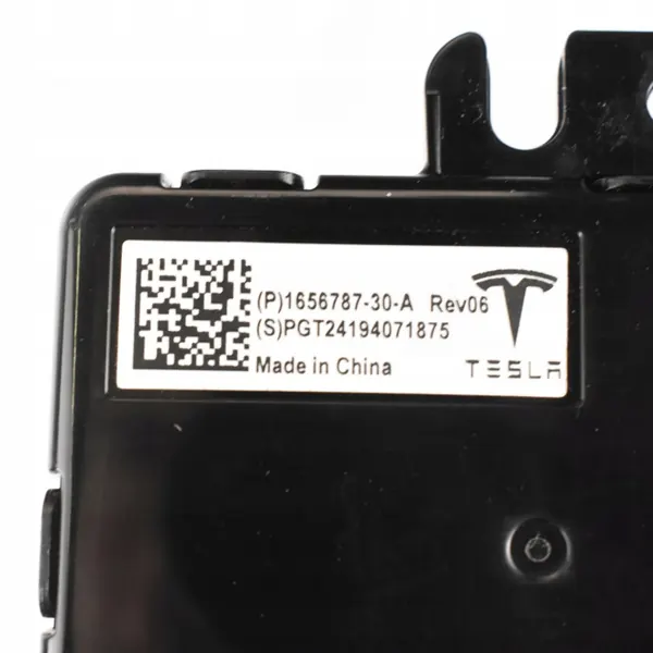 Port USB-C OEM 1656787-30-A pour Tesla Model Y/3 image 3
