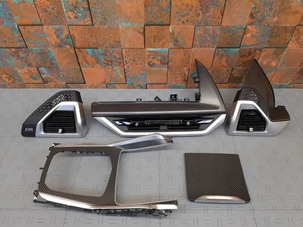 BMW XM G09 Console Sierstrip OEM CATPOL 25404 Carbon image 2