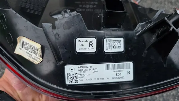 RECHTER ACHTERLICHT MERCEDES C KLASSE W206 SEDAN A2069062701 image 7