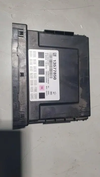Module Confort OEM 13577850 pour Opel Astra J 1.7L image 4