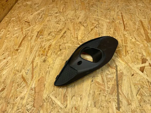 Rejilla de faro antiniebla delantero derecho Opel Corsa F 9830241080 image 4