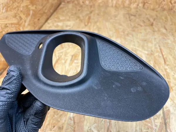 Rejilla de faro antiniebla delantero derecho Opel Corsa F 9830241080 image 9