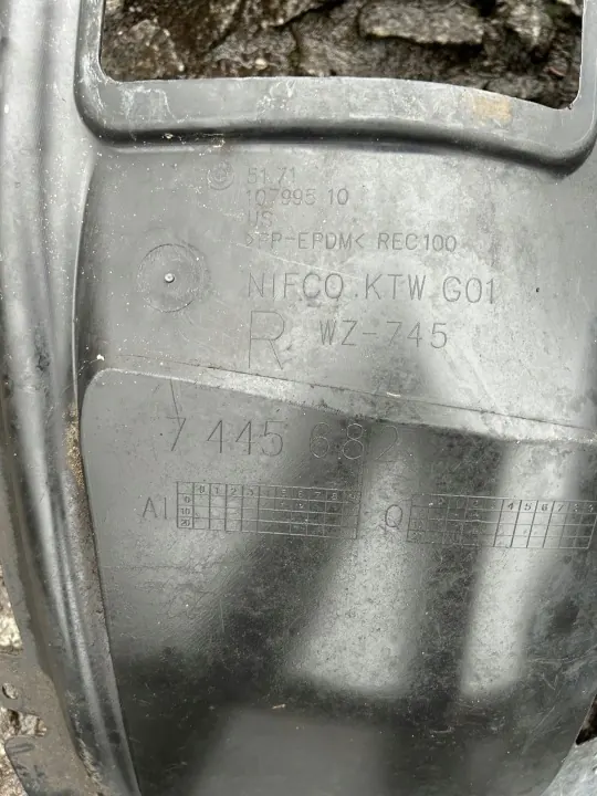 OEM 7445682 Etu-oikea lokasuoja BMW X3 G01 image 3