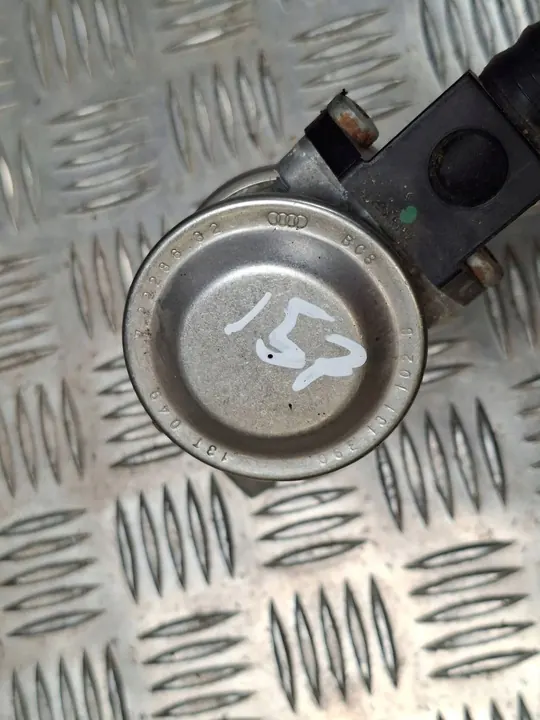 Audi EGR-venttiili 06E131101E image 4