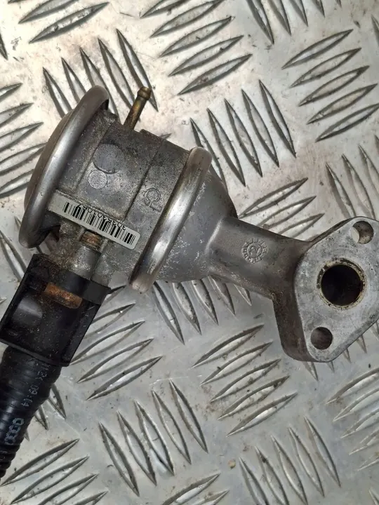 Audi EGR-venttiili 06E131101E image 6