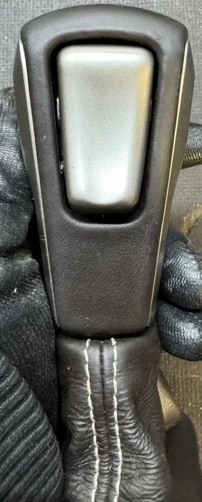 JEEP GRAND CHEROKEE WK2 Gear Shift Knob image 4