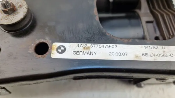 OEM 72951 Ilmajousituskompressori BMW X5 E70:lle image 3