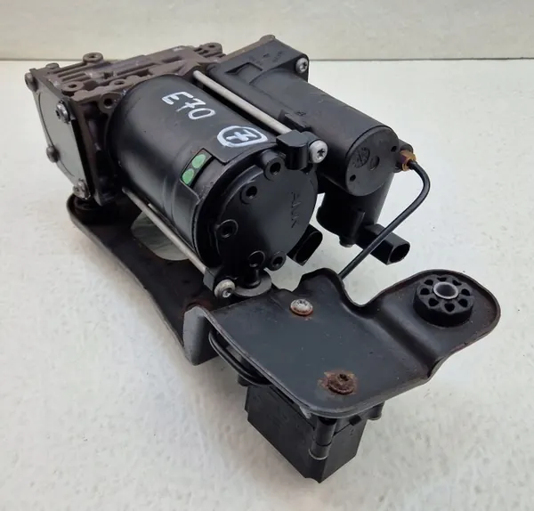 OEM 72951 Ilmajousituskompressori BMW X5 E70:lle image 8