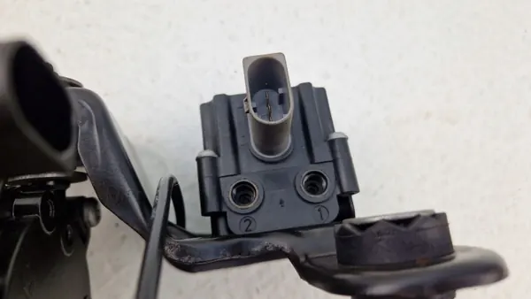 OEM 72951 Ilmajousituskompressori BMW X5 E70:lle image 9