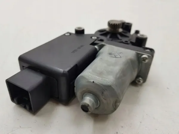 Mitsubishi Outlander 2007 taklucka motor OEM 8331004050 image 6