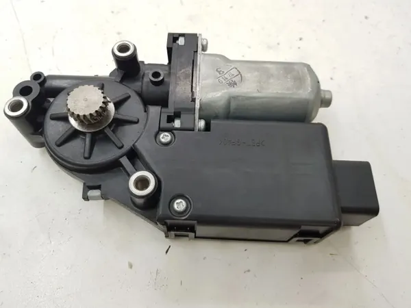 Mitsubishi Outlander 2007 taklucka motor OEM 8331004050 image 7