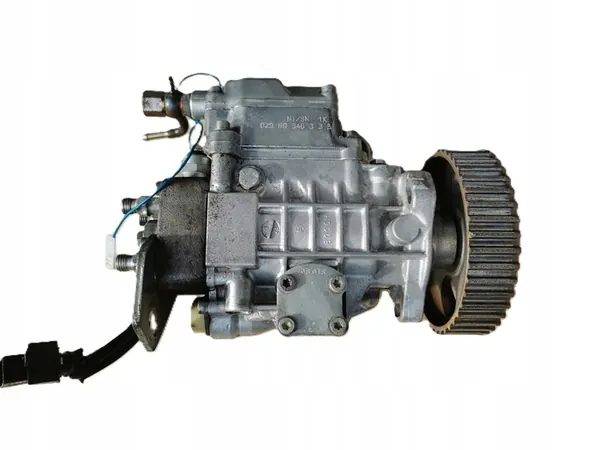 VOLKSWAGEN KRAFTSTOFFPUMPE 1.9 TDI 110 OEM 028130115B image 3