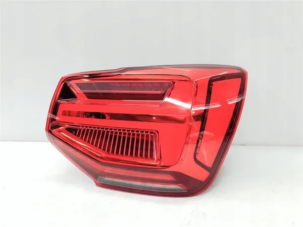 AUDI Q2 81A Lámpara Trasera LED Derecha image 3