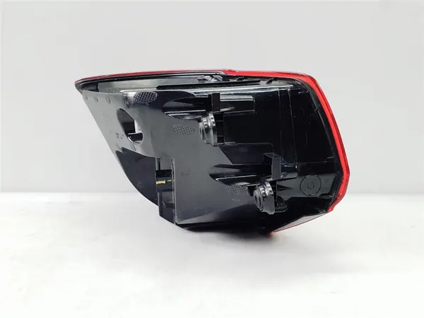 AUDI Q2 81A Lámpara Trasera LED Derecha image 4