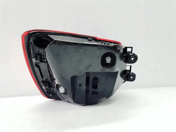 AUDI Q2 81A Lámpara Trasera LED Derecha image 5