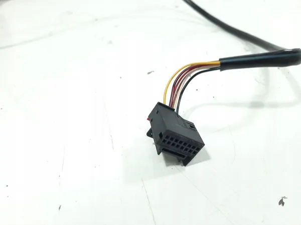 VW Passat B6 Oikea Peili LC5F 6Pin image 9