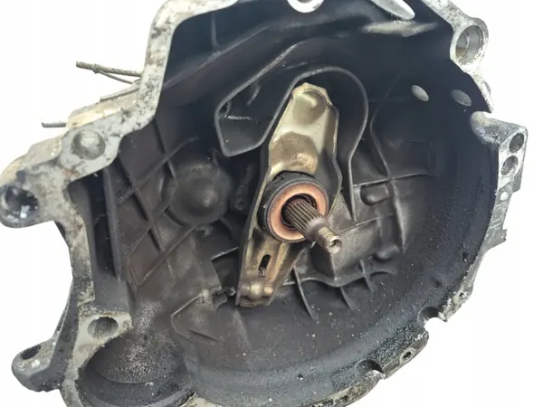 Boîte de vitesses AUDI 80 B4 1.9 TDI BAA 5B OEM image 2