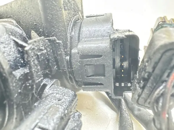 Corps de papillon Peugeot 307 2005 25365200 image 3