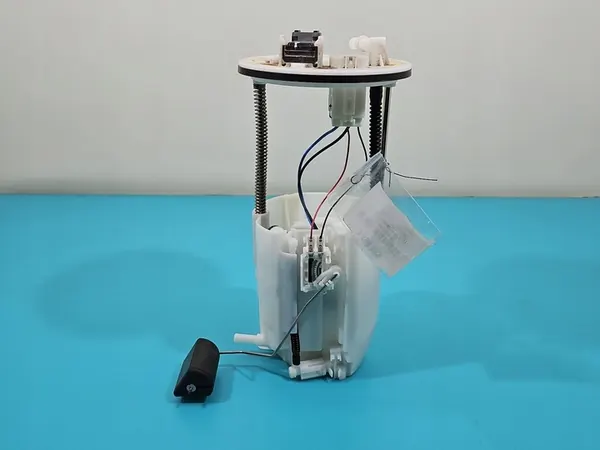 Brandstofpomp Mitsubishi Outlander III 12- 2.4 8651A025 image 3