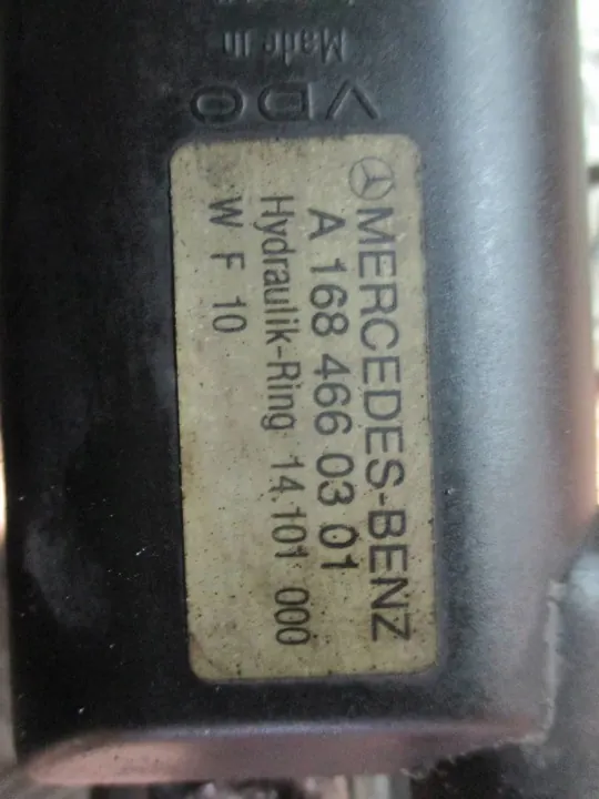 Mercedes Servopumpe OEM A1684660301 image 4