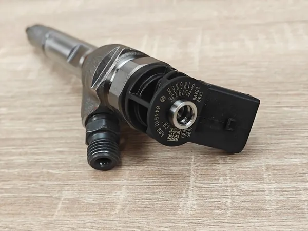 Inyector de combustible B47D BMW 2.0D G26 G30 G20 G01 image 4