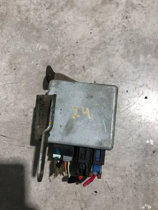 Module direction assistée Nissan Micra OEM 285001HA1A image 2
