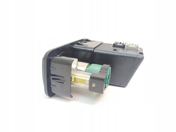 Toma AUX Jeep Cherokee 2015 13918827 image 3