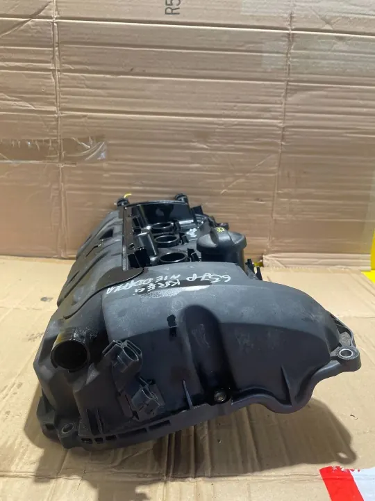 Venttiilikansi Citroen OEM M03017B152 - 1.6 Bensiini image 3