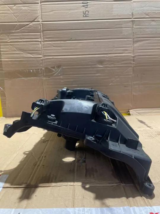 Venttiilikansi Citroen OEM M03017B152 - 1.6 Bensiini image 4