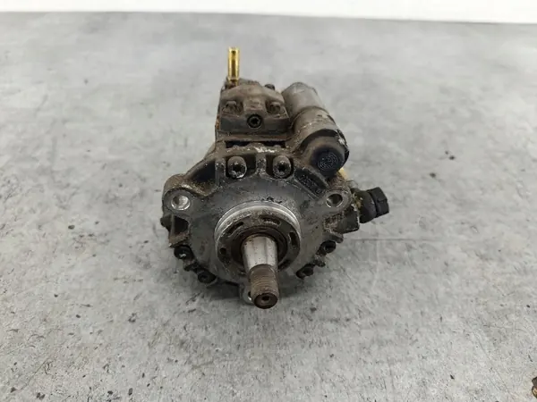 OEM 9636818480 inspuitpomp voor Peugeot 307 2.0 HDI image 3