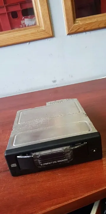BMW 6-Disc CD-Bytesenhet OEM 6949694 - Begagnad image 2