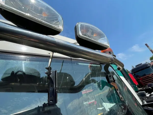 Barra de teto luzes halógenas DAF XF image 3